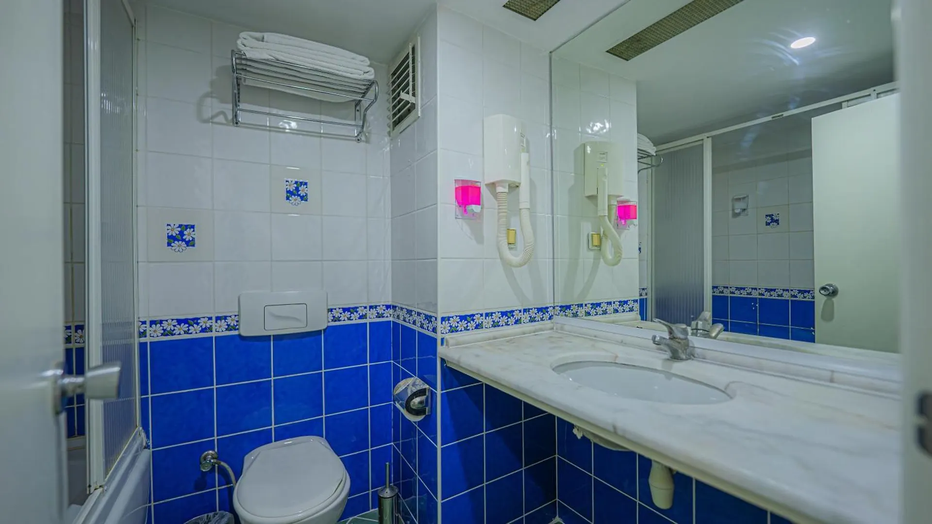 Rios Beach Hotel 贝尔迪比