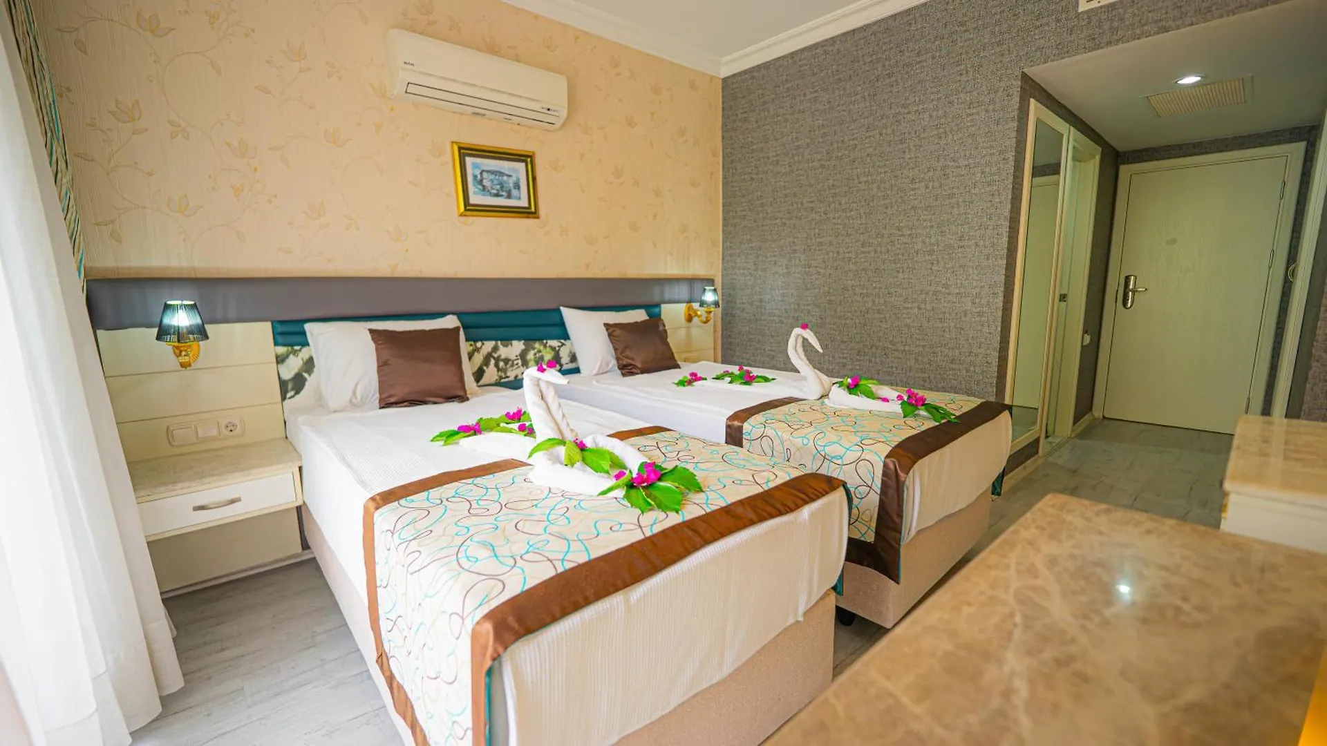 Rios Beach Hotel 贝尔迪比