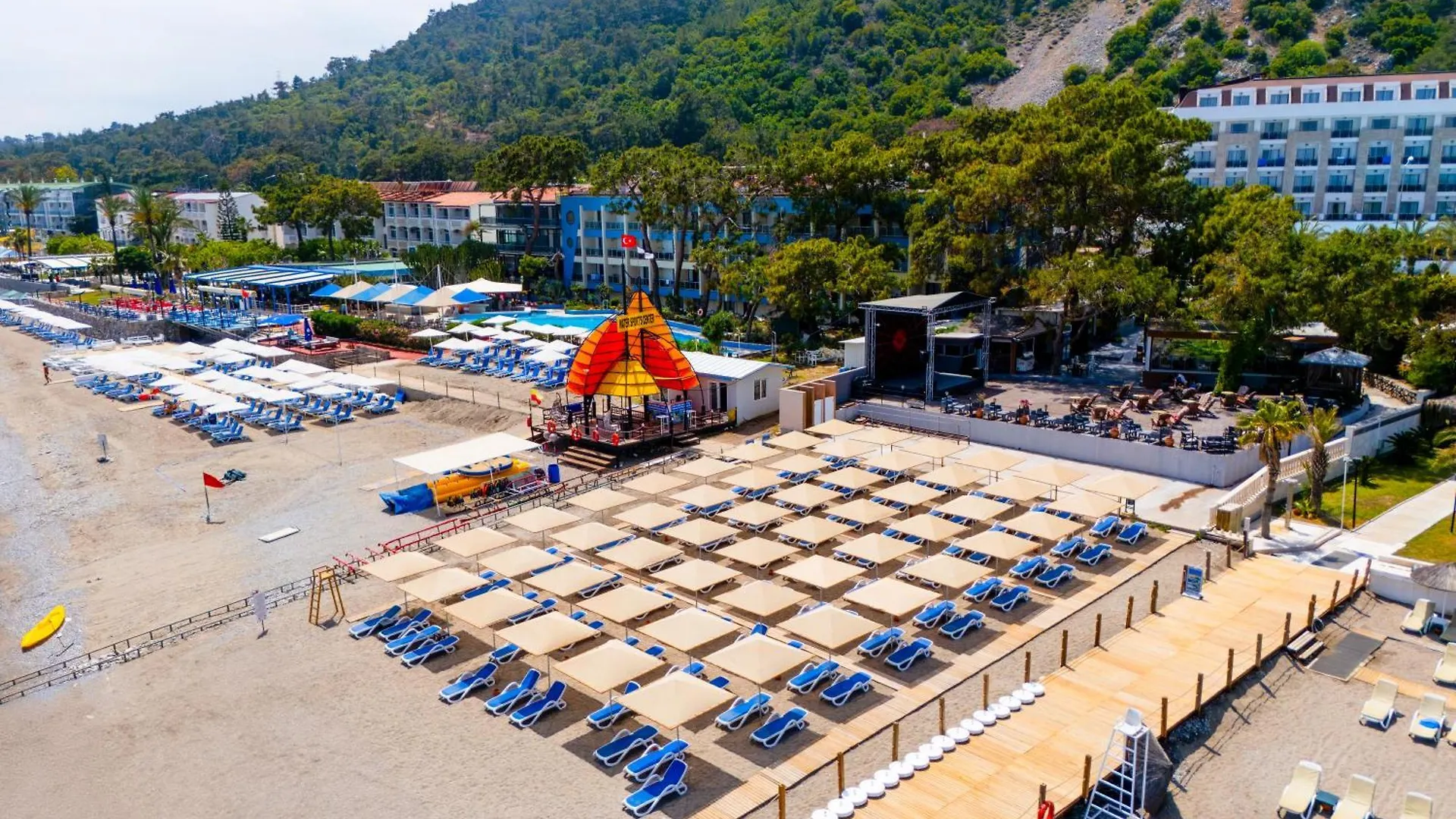 Rios Beach Hotel 贝尔迪比